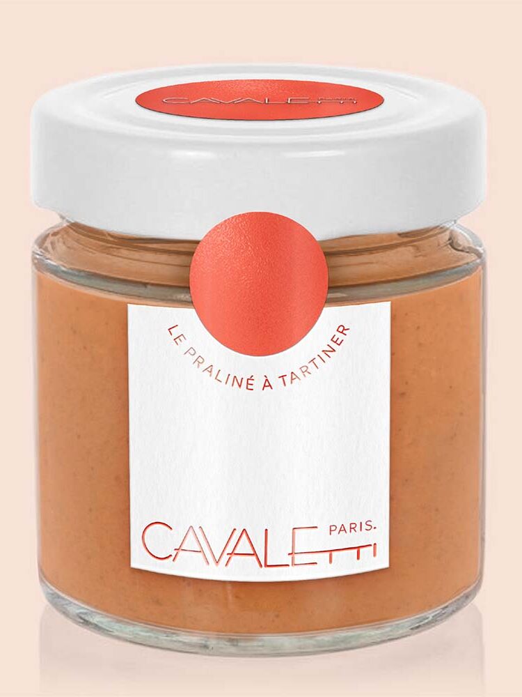 Recherche packaging et photographie réseaux sociaux pour le nouveau produit Cavaletti Paris.